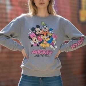 Disney's Mickey & Friends Crew Neck Sweatshirt Gray Size SM Classic Casual Fun